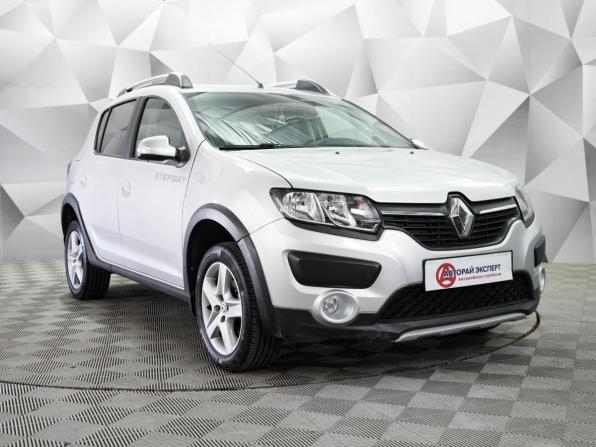 Renault Sandero II с пробегом 2017 года, цена 1 130 000 рублей, 17876 км, хэтчбек, Автокод Объявления