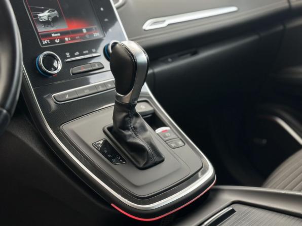 Renault Scenic IV с пробегом 2019 года, цена 1 597 000 рублей, 193595 км, компактвэн, Автокод Объявления