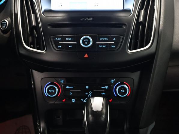 Ford Focus III Рестайлинг с пробегом 2017 года, цена 1 249 000 рублей, 91046 км, универсал, Автокод Объявления