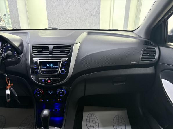 Hyundai Solaris I Рестайлинг с пробегом 2016 года, цена 899 000 рублей, 182467 км, седан, Автокод Объявления