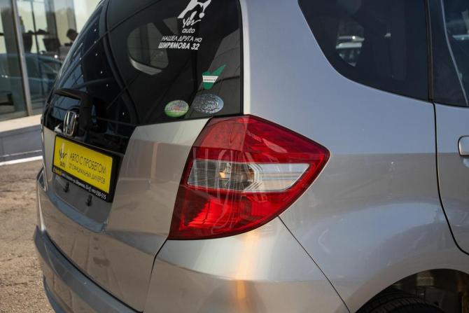 Honda Fit II с пробегом 2011 года, цена 800 000 рублей, 88000 км, хэтчбек, Автокод Объявления