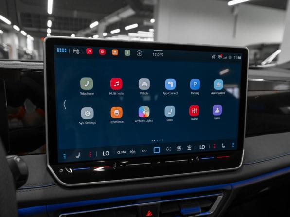 Volkswagen Tiguan III (China Market) с пробегом 2026 года, цена 4 700 000 рублей, 917 км, внедорожник, Автокод Объявления