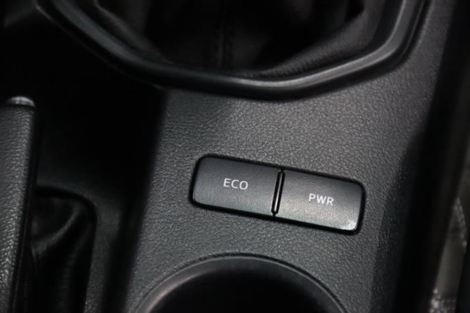 Toyota Hilux VIII Рестайлинг 2 с пробегом 2021 года, цена 3 265 650 рублей, 336305 км, пикап, Автокод Объявления