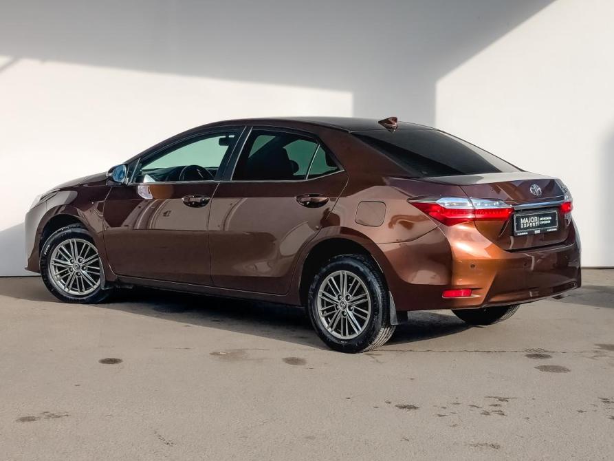 Toyota Corolla XI (E160 E170 E180) Рестайлинг 1 Москва  - изображение 7