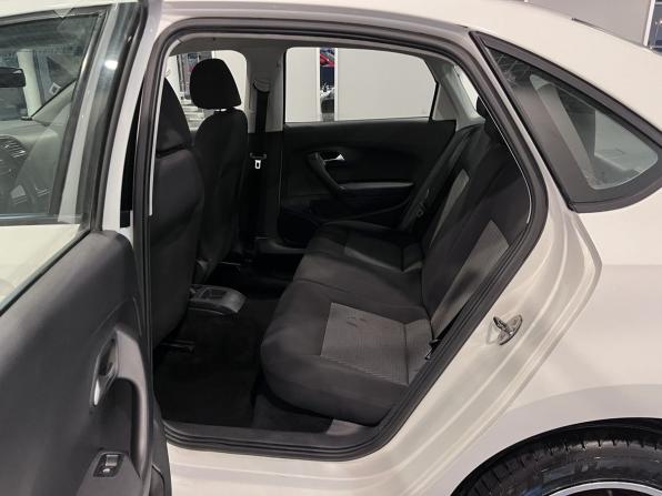 Volkswagen Polo V с пробегом 2012 года, цена 410 000 рублей, 184277 км, седан, Автокод Объявления