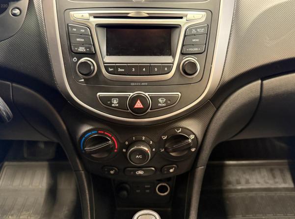 Hyundai Solaris I Рестайлинг с пробегом 2014 года, цена 999 000 рублей, 126382 км, седан, Автокод Объявления