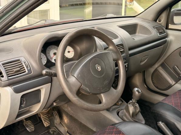 Renault Symbol I Рестайлинг 2 с пробегом 2007 года, цена 215 000 рублей, 184000 км, седан, Автокод Объявления
