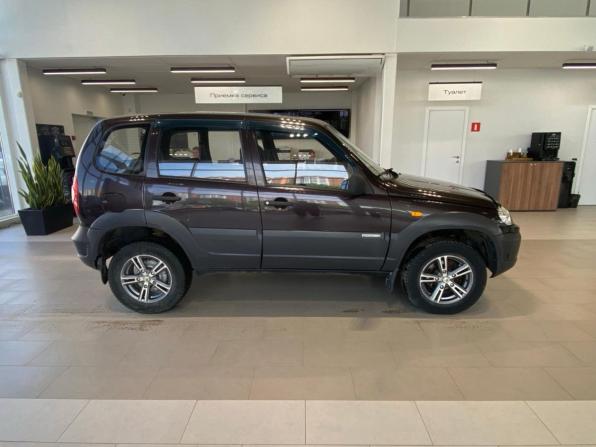 Chevrolet Niva I Рестайлинг с пробегом 2010 года, цена 465 000 рублей, 141972 км, внедорожник, Автокод Объявления