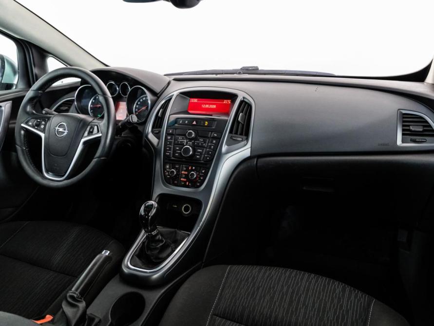 Opel Astra J Рестайлинг Санкт-Петербург  - изображение 9