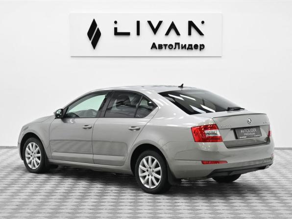 Skoda Octavia III (A7) с пробегом 2017 года, цена 1 029 000 рублей, 90823 км, лифтбек, Автокод Объявления