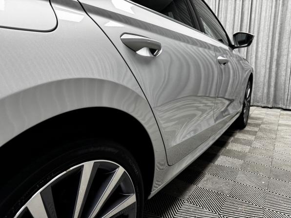 Skoda Octavia IV (A8) с пробегом 2021 года, цена 2 370 000 рублей, 83979 км, лифтбек, Автокод Объявления