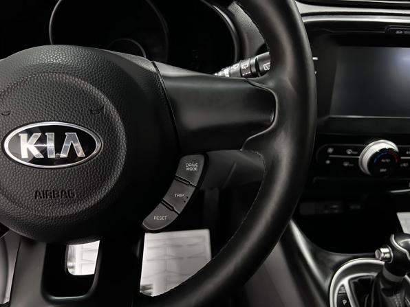Kia Soul II Рестайлинг с пробегом 2017 года, цена 1 540 000 рублей, 136673 км, хэтчбек, Автокод Объявления