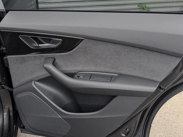 Audi SQ8 I (4M) Рестайлинг с пробегом 2024 года, цена 15 675 000 рублей, 16696 км, внедорожник, Автокод Объявления