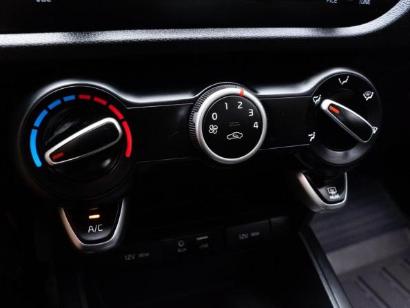 Kia Rio IV с пробегом 2019 года, цена 1 529 000 рублей, 81819 км, седан, Автокод Объявления
