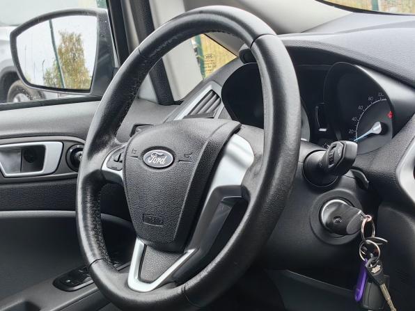 Ford EcoSport II с пробегом 2016 года, цена 879 000 рублей, 79979 км, внедорожник, Автокод Объявления