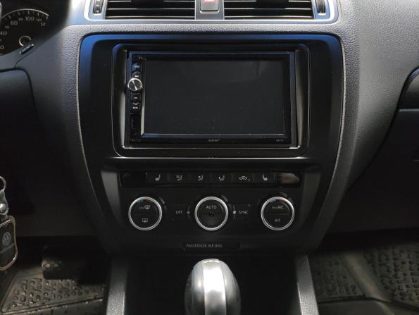 Volkswagen Jetta VI с пробегом 2014 года, цена 865 000 рублей, 239828 км, седан, Автокод Объявления