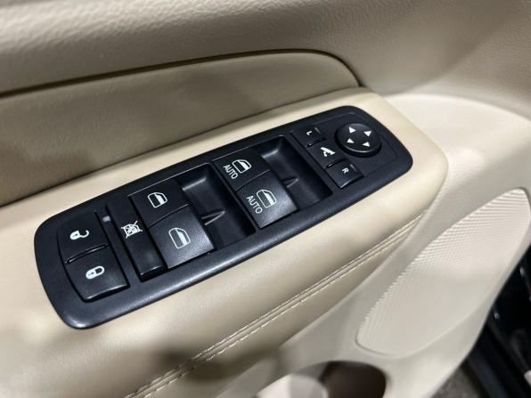 Jeep Grand Cherokee IV (WK2) с пробегом 2011 года, цена 1 545 000 рублей, 278461 км, внедорожник, Автокод Объявления