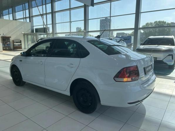 Volkswagen Polo V Рестайлинг с пробегом 2018 года, цена 1 245 000 рублей, 129665 км, седан, Автокод Объявления