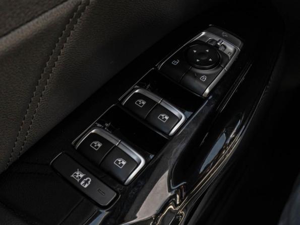 Kia K5 III с пробегом 2025 года, цена 3 680 000 рублей, 35021 км, седан, Автокод Объявления