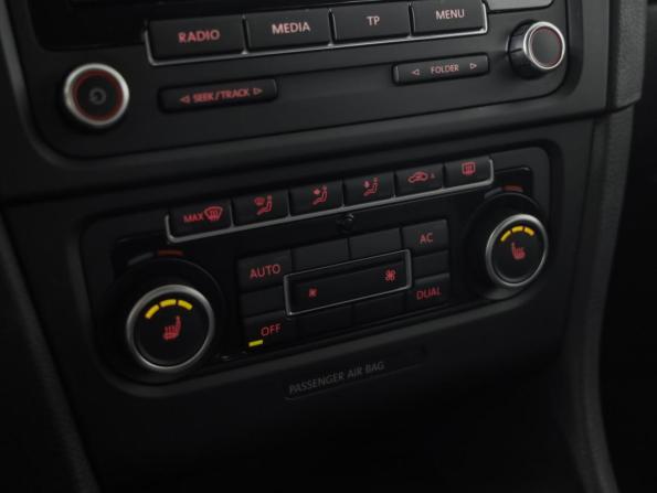Volkswagen Golf VI с пробегом 2011 года, цена 819 000 рублей, 125584 км, хэтчбек, Автокод Объявления