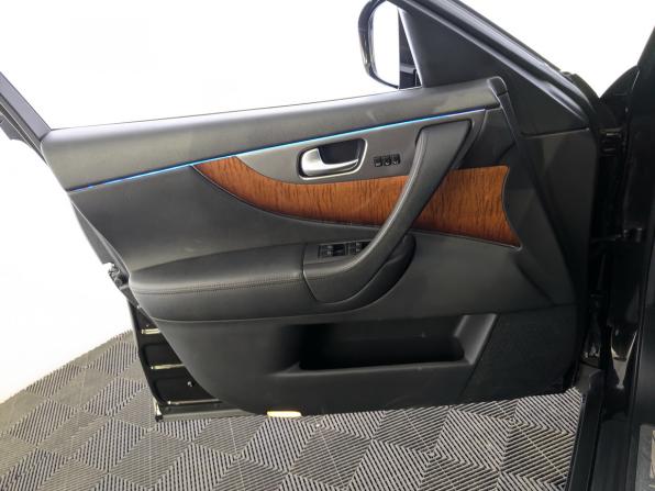 Infiniti QX70 с пробегом 2014 года, цена 2 450 000 рублей, 100310 км, внедорожник, Автокод Объявления