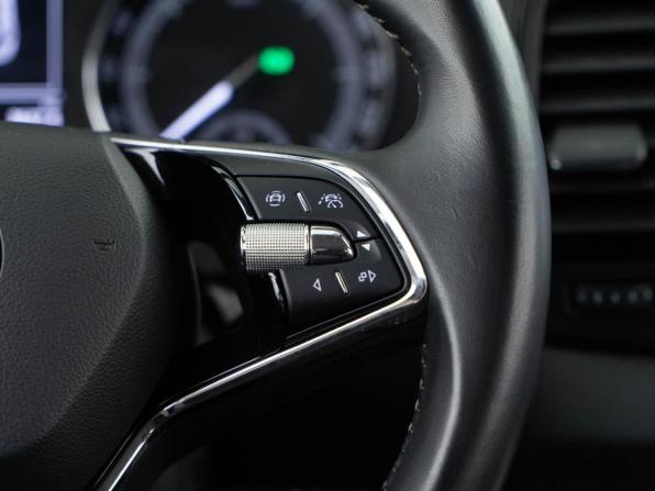 Skoda Karoq I с пробегом 2020 года, цена 2 572 444 рубля, 83926 км, внедорожник, Автокод Объявления
