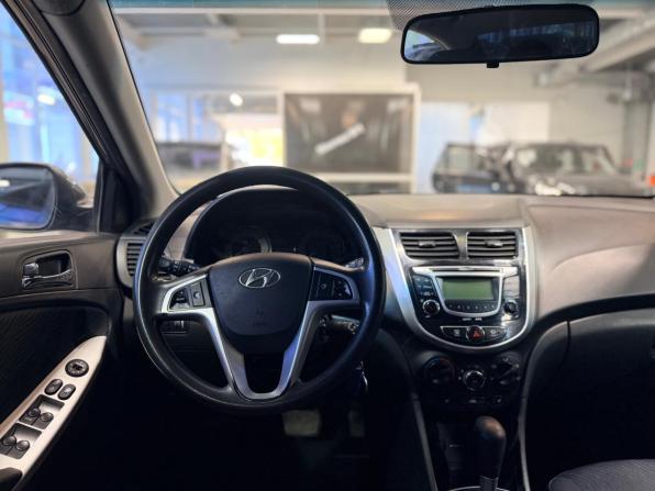 Hyundai Solaris I с пробегом 2012 года, цена 899 000 рублей, 118419 км, седан, Автокод Объявления