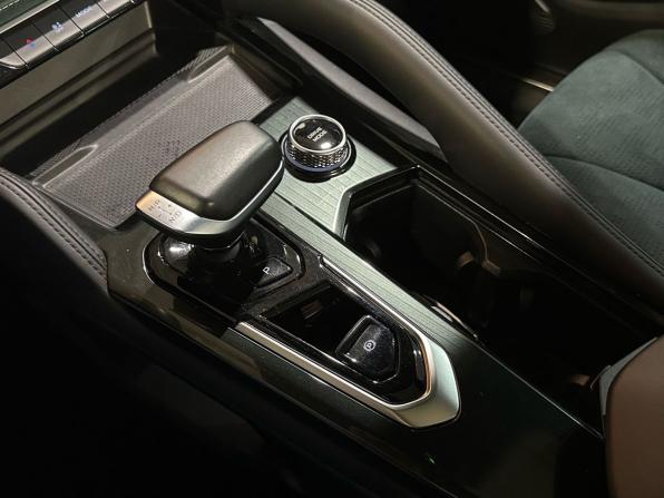 Geely Monjaro I с пробегом 2023 года, цена 2 999 990 рублей, 47745 км, внедорожник, Автокод Объявления
