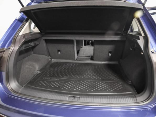 Volkswagen Tiguan II Рестайлинг с пробегом 2021 года, цена 2 599 000 рублей, 74476 км, внедорожник, Автокод Объявления