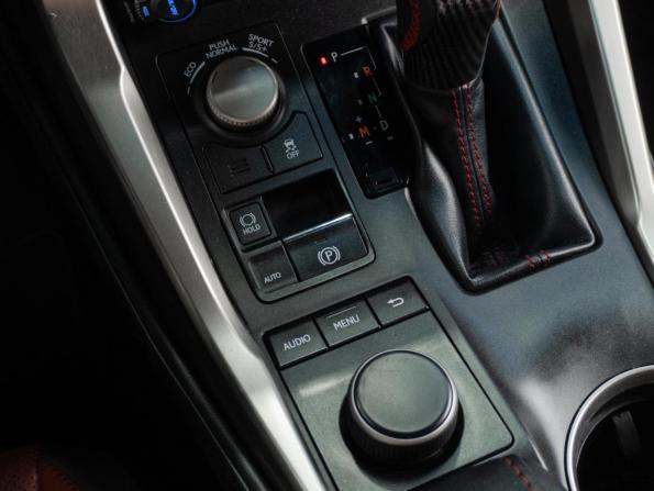 Lexus NX I с пробегом 2015 года, цена 2 969 000 рублей, 110245 км, внедорожник, Автокод Объявления