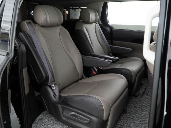 Kia Carnival IV Рестайлинг с пробегом 2025 года, цена 7 195 055 рублей, 8947 км, минивэн, Автокод Объявления
