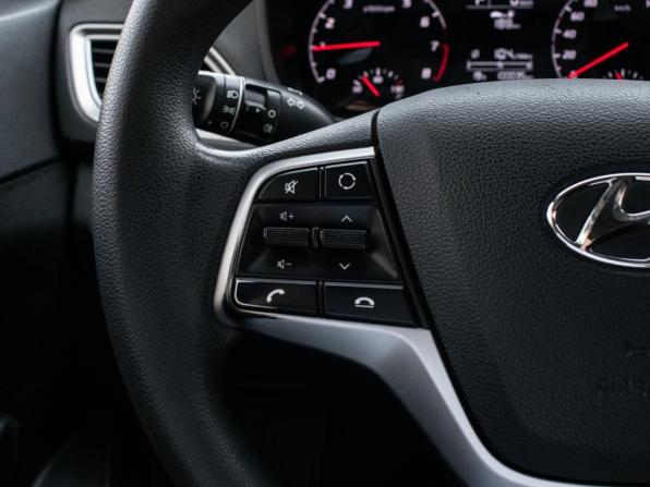 Hyundai Solaris II Рестайлинг с пробегом 2021 года, цена 1 470 000 рублей, 100035 км, седан, Автокод Объявления