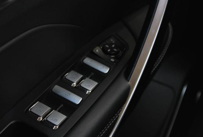 Geely Atlas Pro с пробегом 2023 года, цена 1 980 000 рублей, 30409 км, внедорожник, Автокод Объявления