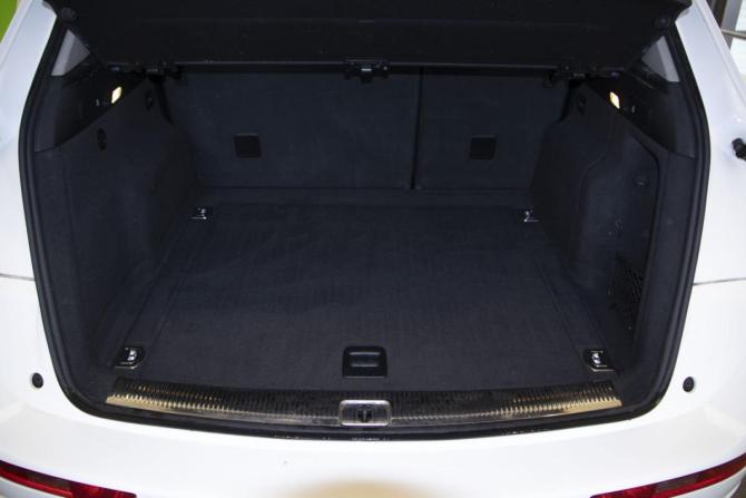 Audi Q5 I (8R) с пробегом 2011 года, цена 1 550 000 рублей, 119539 км, внедорожник, Автокод Объявления