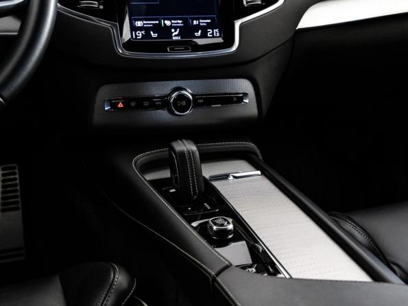 Volvo XC90 II Рестайлинг 1 с пробегом 2021 года, цена 5 199 000 рублей, 90143 км, внедорожник, Автокод Объявления