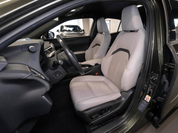 Lexus UX I с пробегом 2019 года, цена 3 270 000 рублей, 67328 км, внедорожник, Автокод Объявления