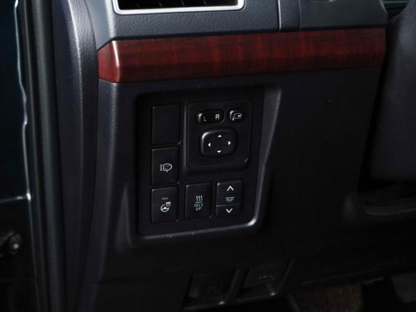 Toyota Land Cruiser Prado 150 Series Рестайлинг 1 с пробегом 2016 года, цена 3 999 999 рублей, 232496 км, внедорожник, Автокод Объявления