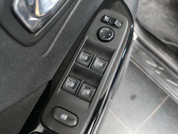 Renault Kaptur I с пробегом 2019 года, цена 1 625 000 рублей, 108000 км, внедорожник, Автокод Объявления