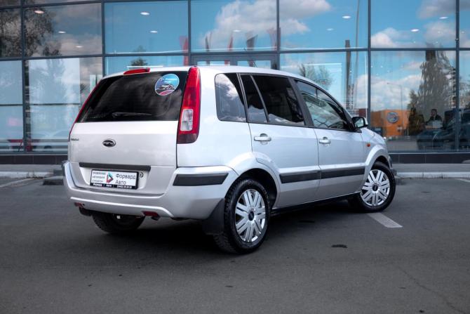 Ford Fusion I Рестайлинг с пробегом 2008 года, цена 379 900 рублей, 214810 км, хэтчбек, Автокод Объявления