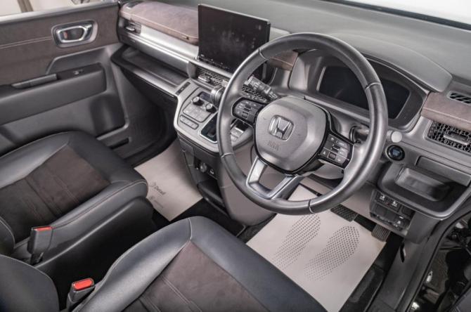 Honda Stepwgn VI с пробегом 2022 года, цена 3 249 000 рублей, 40000 км, минивэн, Автокод Объявления