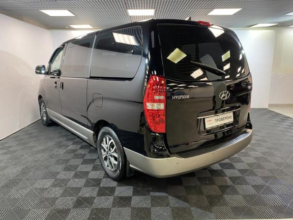 Hyundai H-1 II Рестайлинг 2 с пробегом 2018 года, цена 3 258 000 рублей, 87500 км, минивэн, Автокод Объявления
