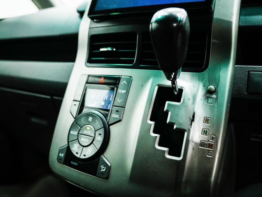 Toyota Noah II (R70) Красноярск  - изображение 15