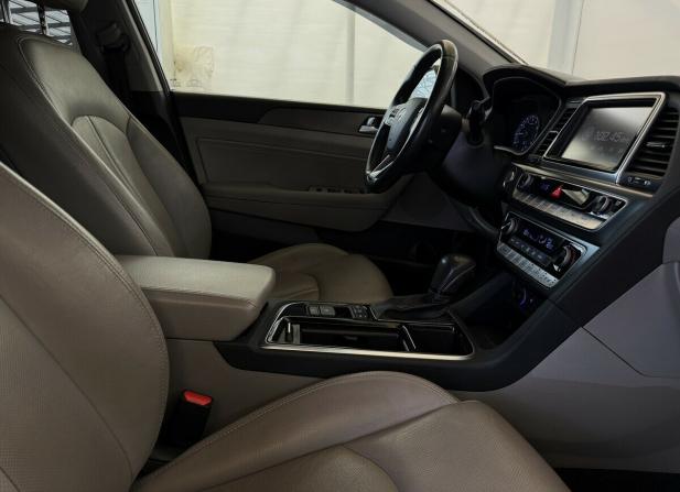 Hyundai Sonata VII (LF) Рестайлинг с пробегом 2017 года, цена 2 030 000 рублей, 111826 км, седан, Автокод Объявления