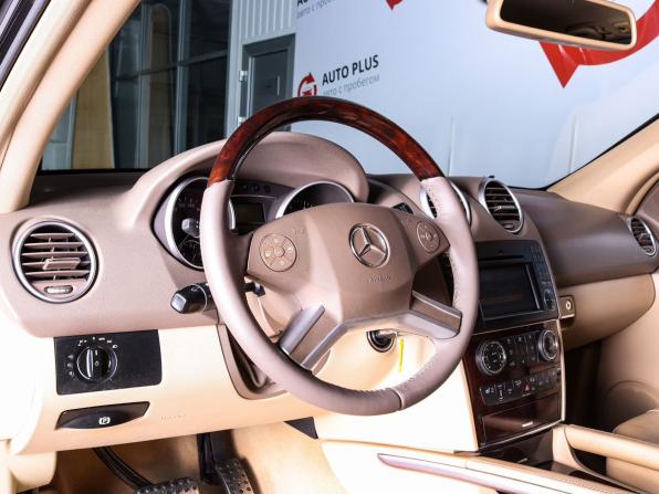 Mercedes-Benz M-Класс II (W164) Рестайлинг с пробегом 2010 года, цена 1 300 000 рублей, 177126 км, внедорожник, Автокод Объявления