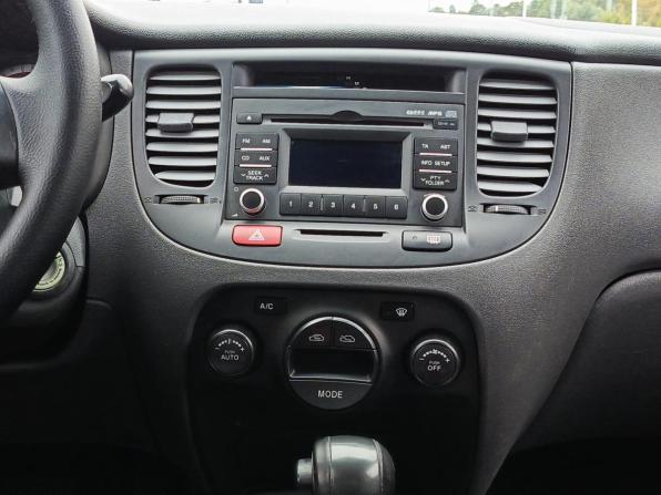 Kia Rio II Рестайлинг с пробегом 2011 года, цена 665 000 рублей, 224014 км, хэтчбек, Автокод Объявления