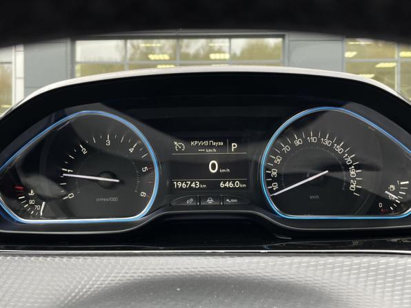 Peugeot 2008 I Рестайлинг с пробегом 2019 года, цена 1 450 000 рублей, 196740 км, внедорожник, Автокод Объявления