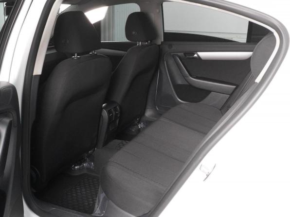 Volkswagen Passat B7 с пробегом 2011 года, цена 1 198 000 рублей, 197701 км, седан, Автокод Объявления