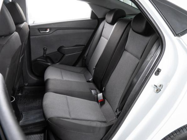 Hyundai Solaris II с пробегом 2017 года, цена 1 165 000 рублей, 105205 км, седан, Автокод Объявления
