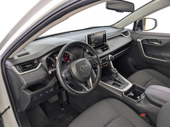 Toyota RAV4 V (XA50) с пробегом 2021 года, цена 3 210 000 рублей, 68974 км, внедорожник, Автокод Объявления