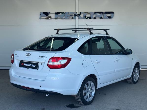 Lada (ВАЗ) Granta I с пробегом 2015 года, цена 569 000 рублей, 93230 км, лифтбек, Автокод Объявления